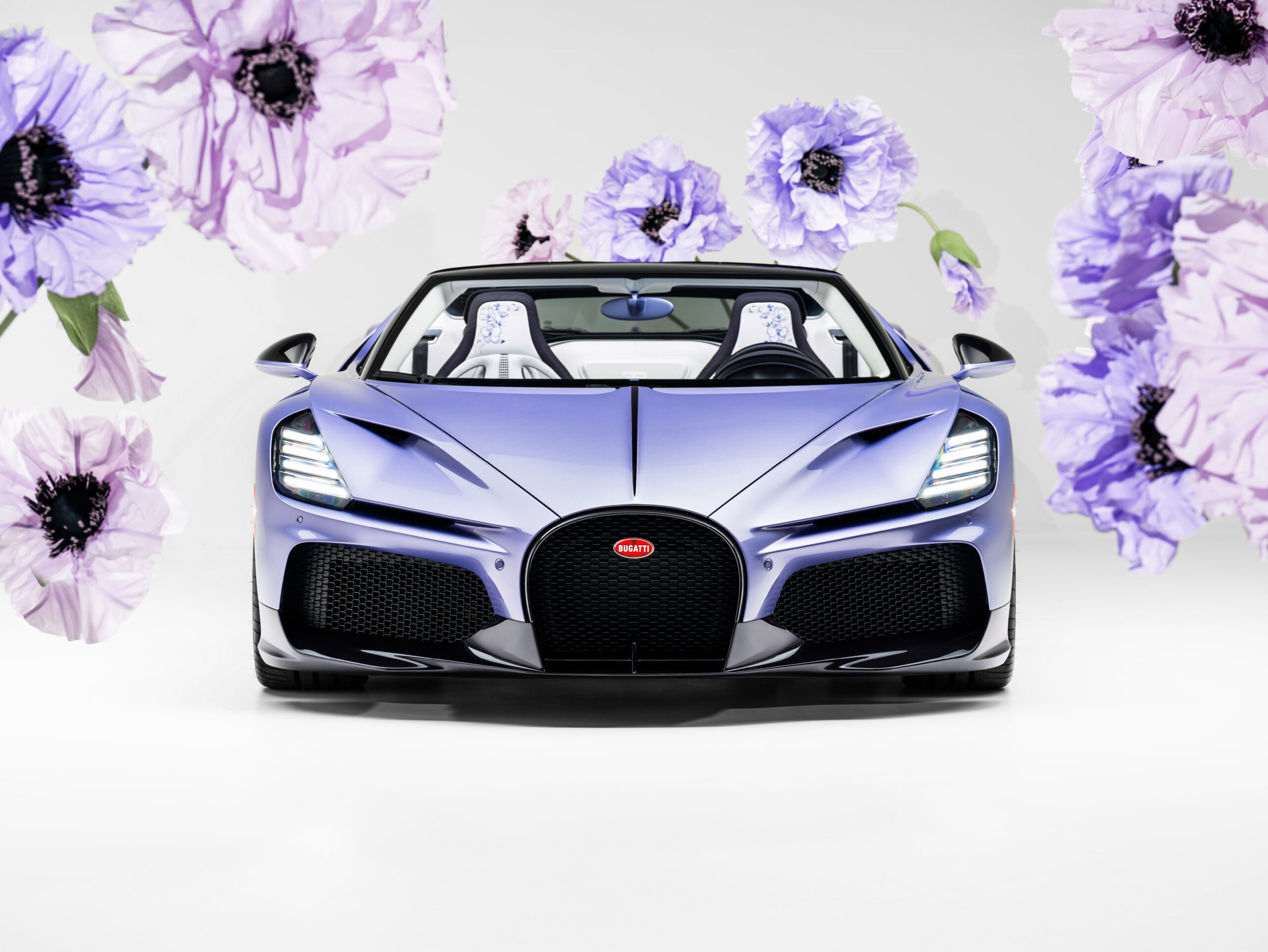 Bugatti W16 Mistral Caroline 2026: laventelinvärinen Sur Mesure -kunnianosoitus