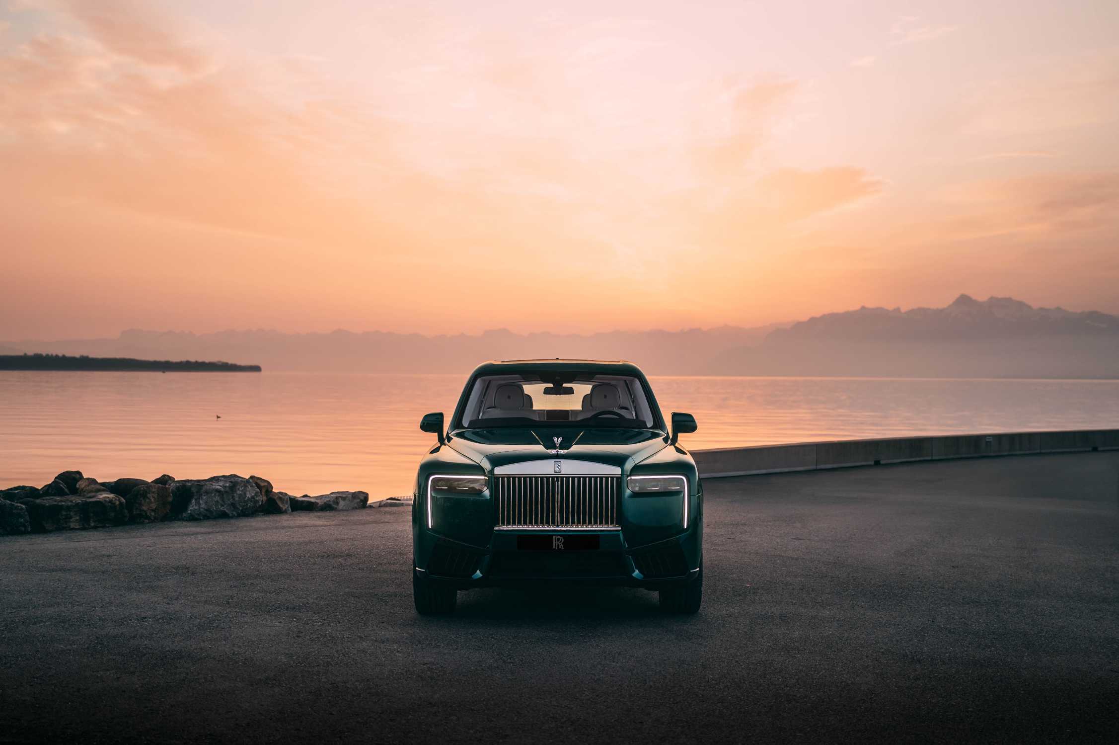 Rolls-Royce Cullinan Yachting 2026: neljä bespoke-Cullinania kompassisuuntien teemoilla