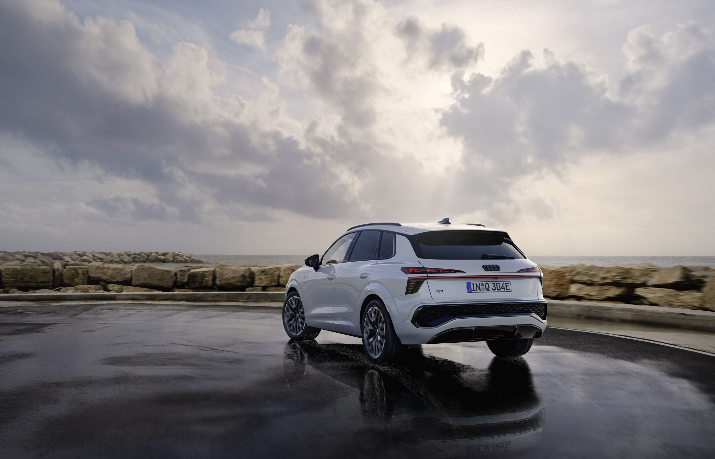 Audi Q3 S line quattro 2026 sivulta