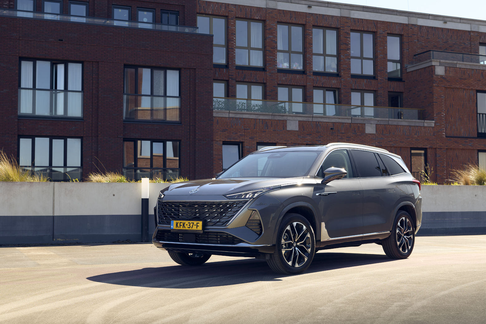 MG S9 PHEV 2027 sivulta