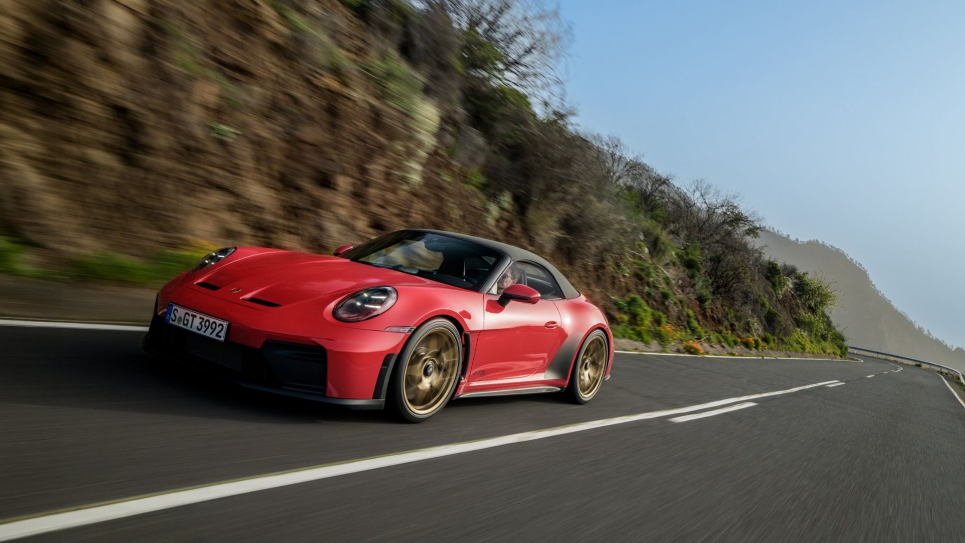 Porsche 911 GT3 S/C 2027 ajossa avokattoisena