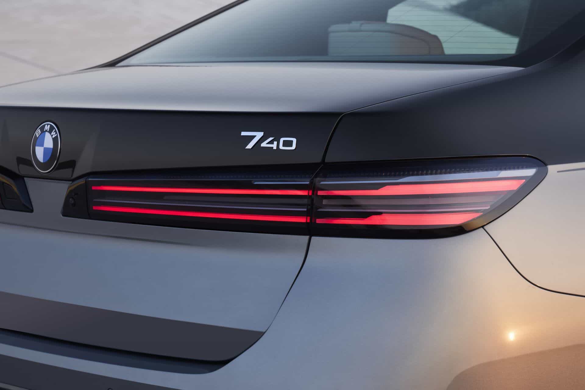 BMW i7 2027: Gen6-akku 112,5 kWh, 350 mailia kantamaa ja 250 kW pikalataus