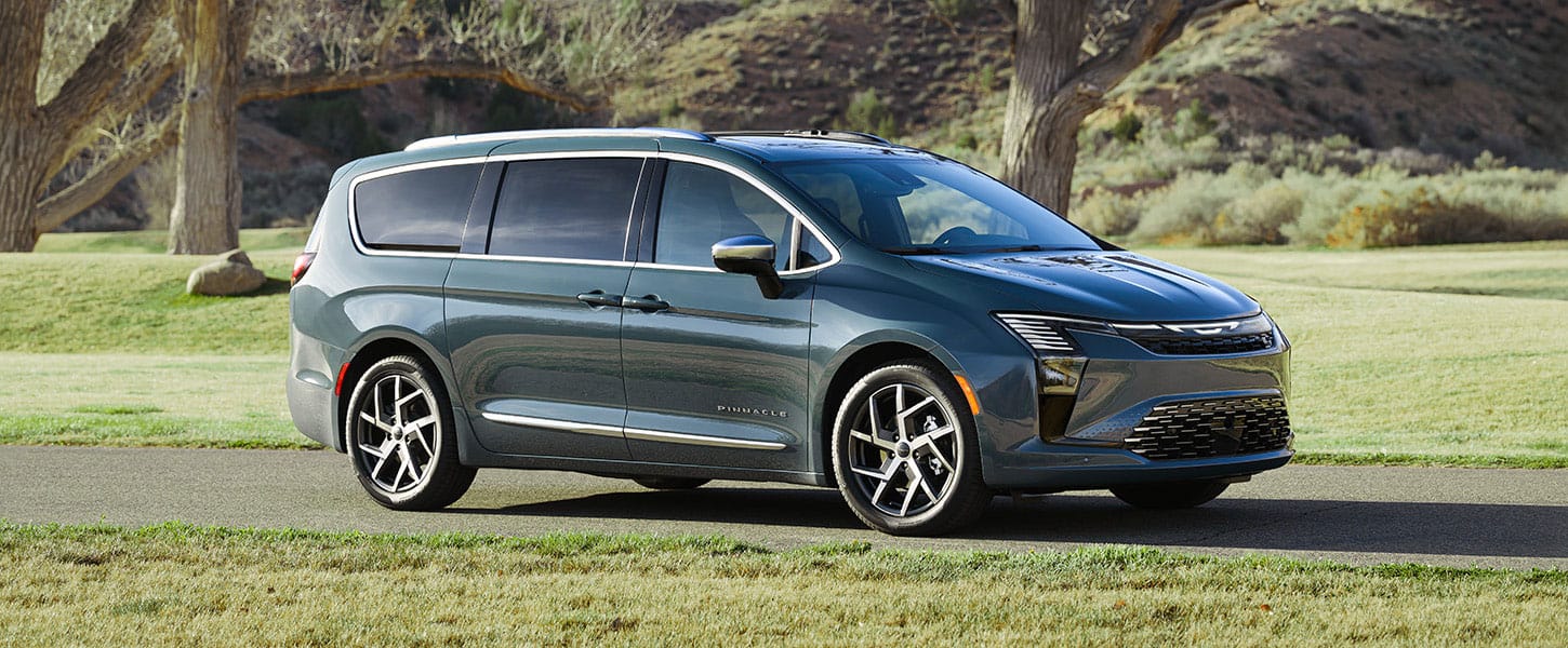 Chrysler Pacifica Pinnacle sivuprofiili