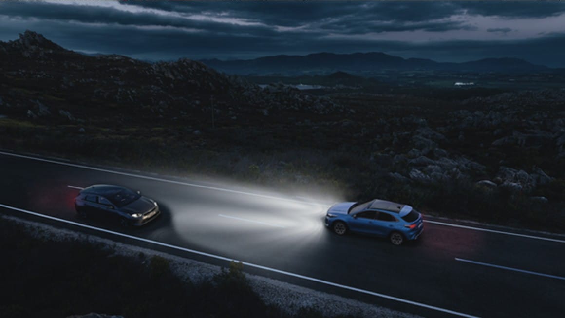 Kia XCeed yöajossa