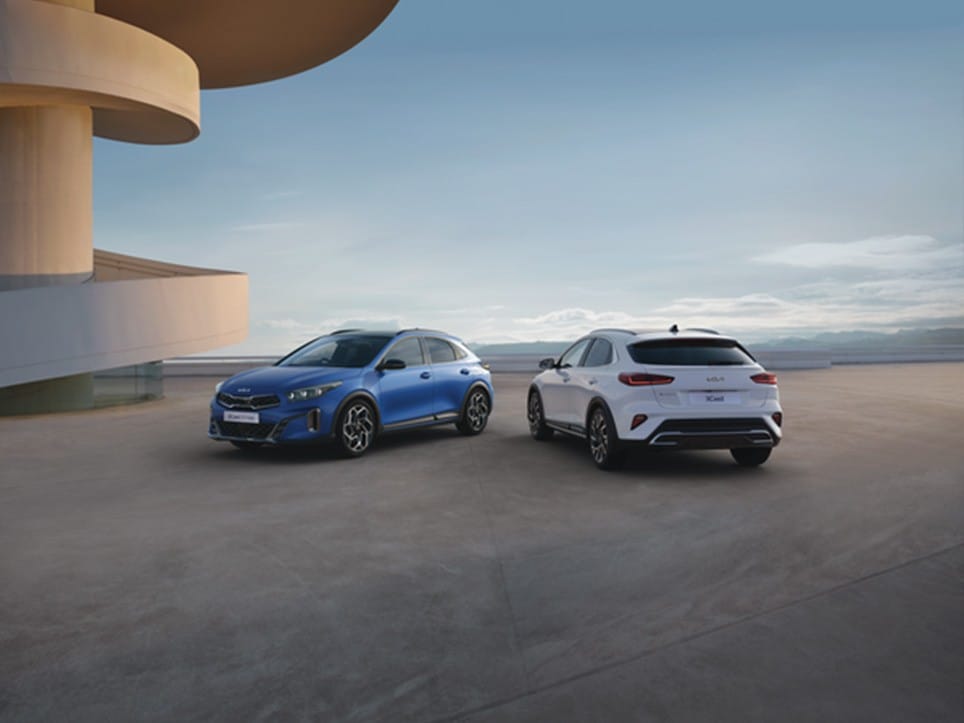 Kia XCeed Blue Flame ja Fusion White