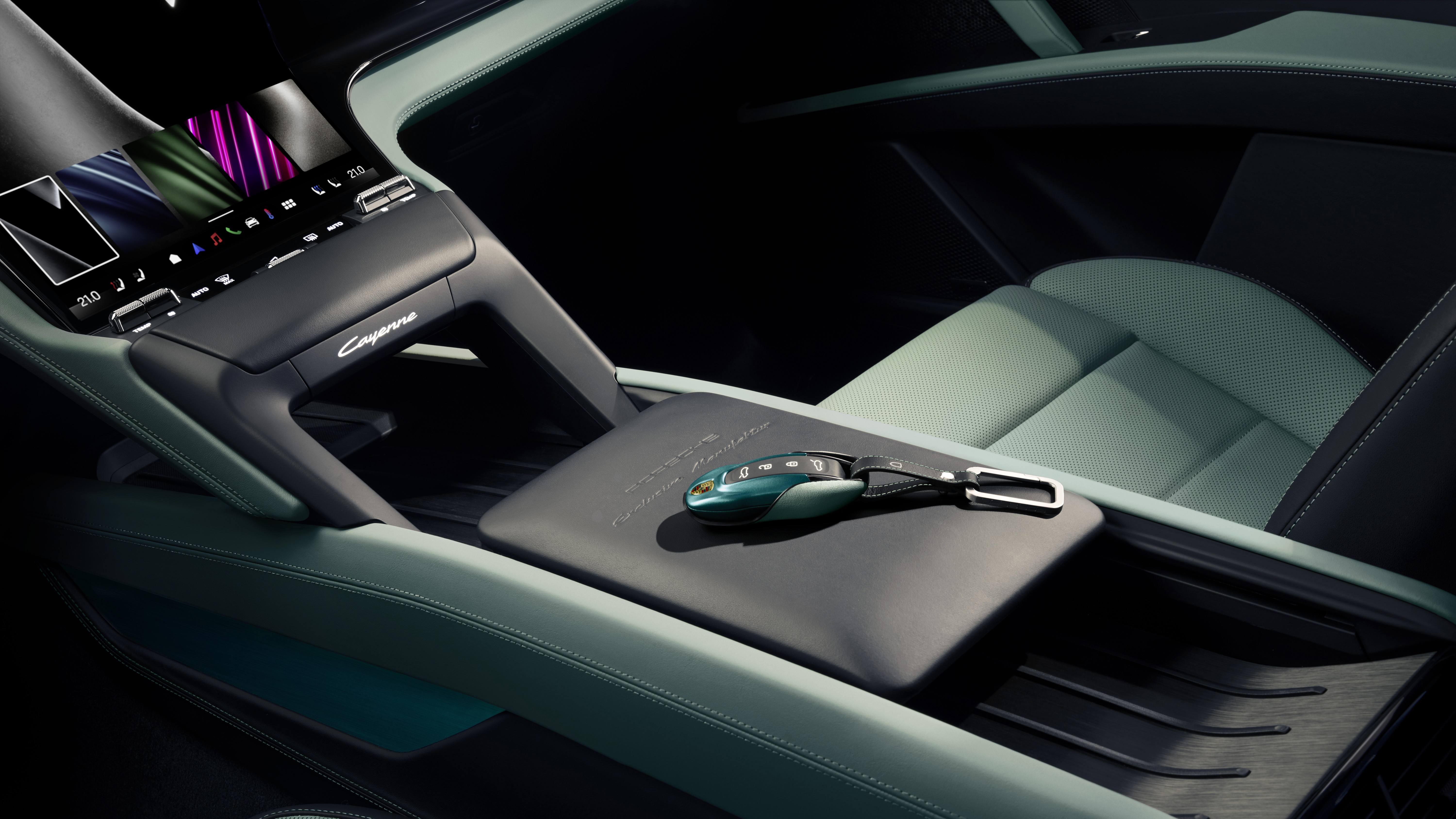 Porsche Cayenne S Electric, avain