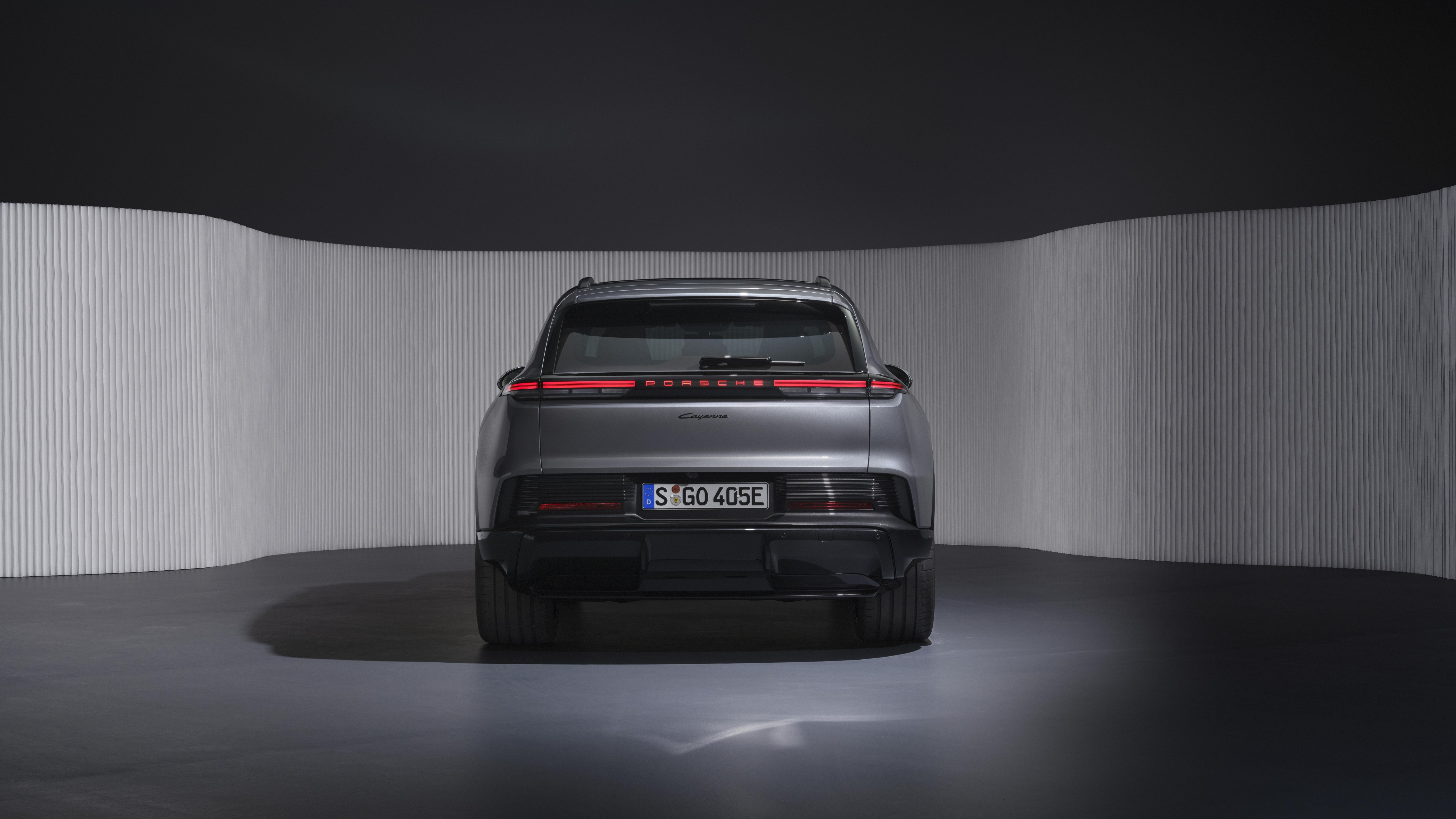 Porsche Cayenne Electric, studio