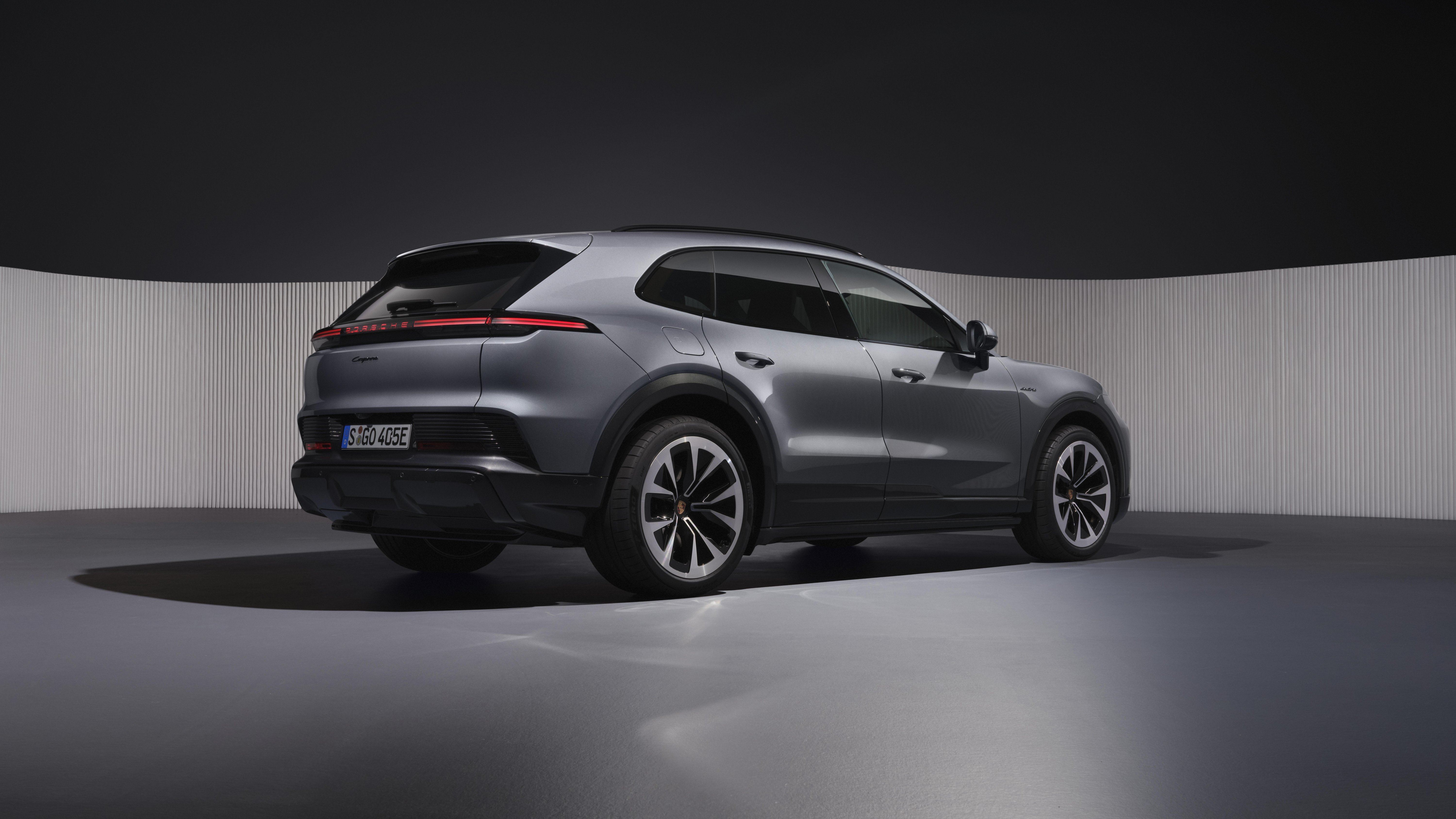 Porsche Cayenne Electric, studio