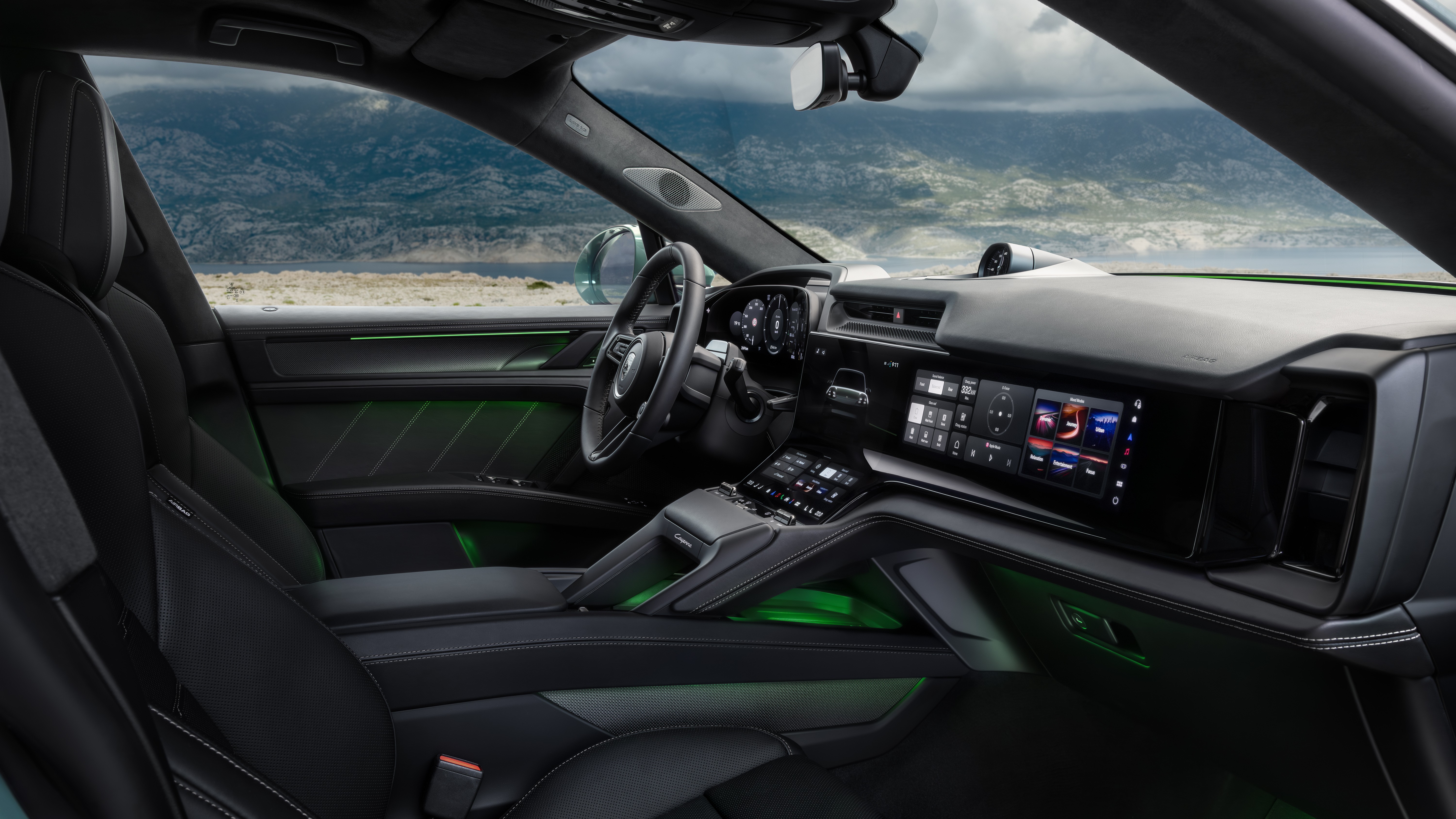 Porsche Cayenne Turbo Electric, sisätila