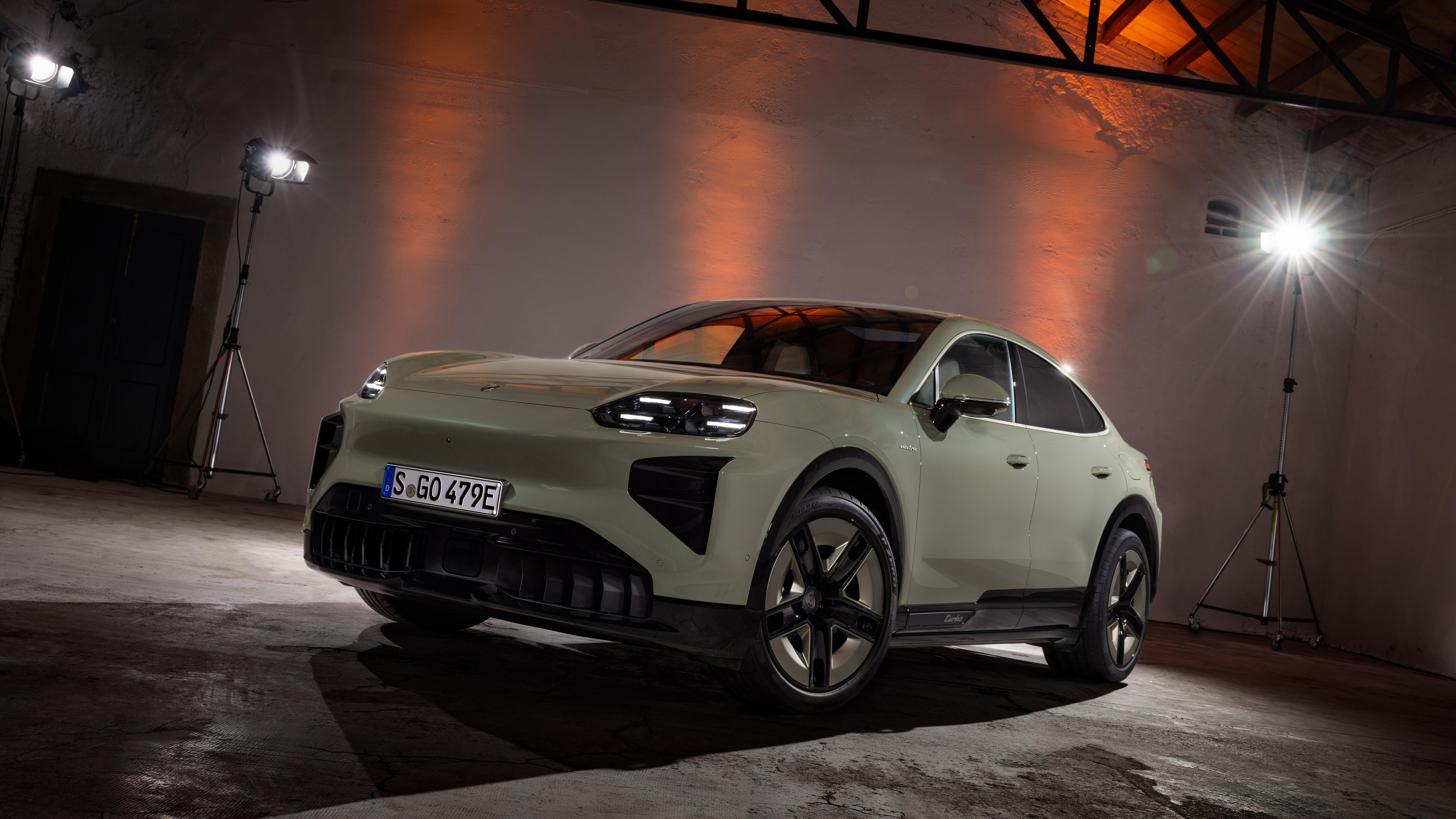 Porsche Cayenne Turbo Coupé Electric, studio