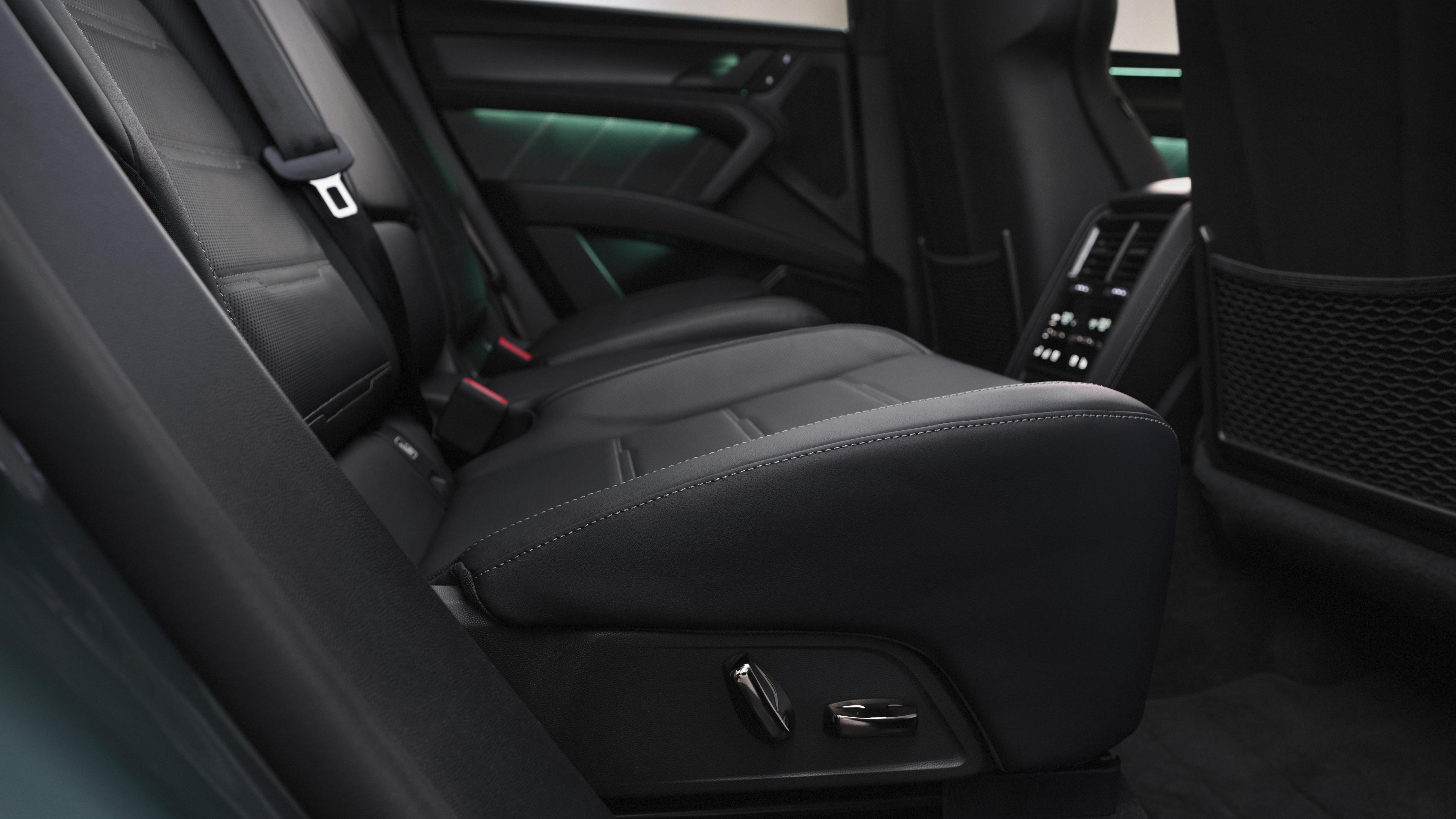 Porsche Cayenne Turbo Electric