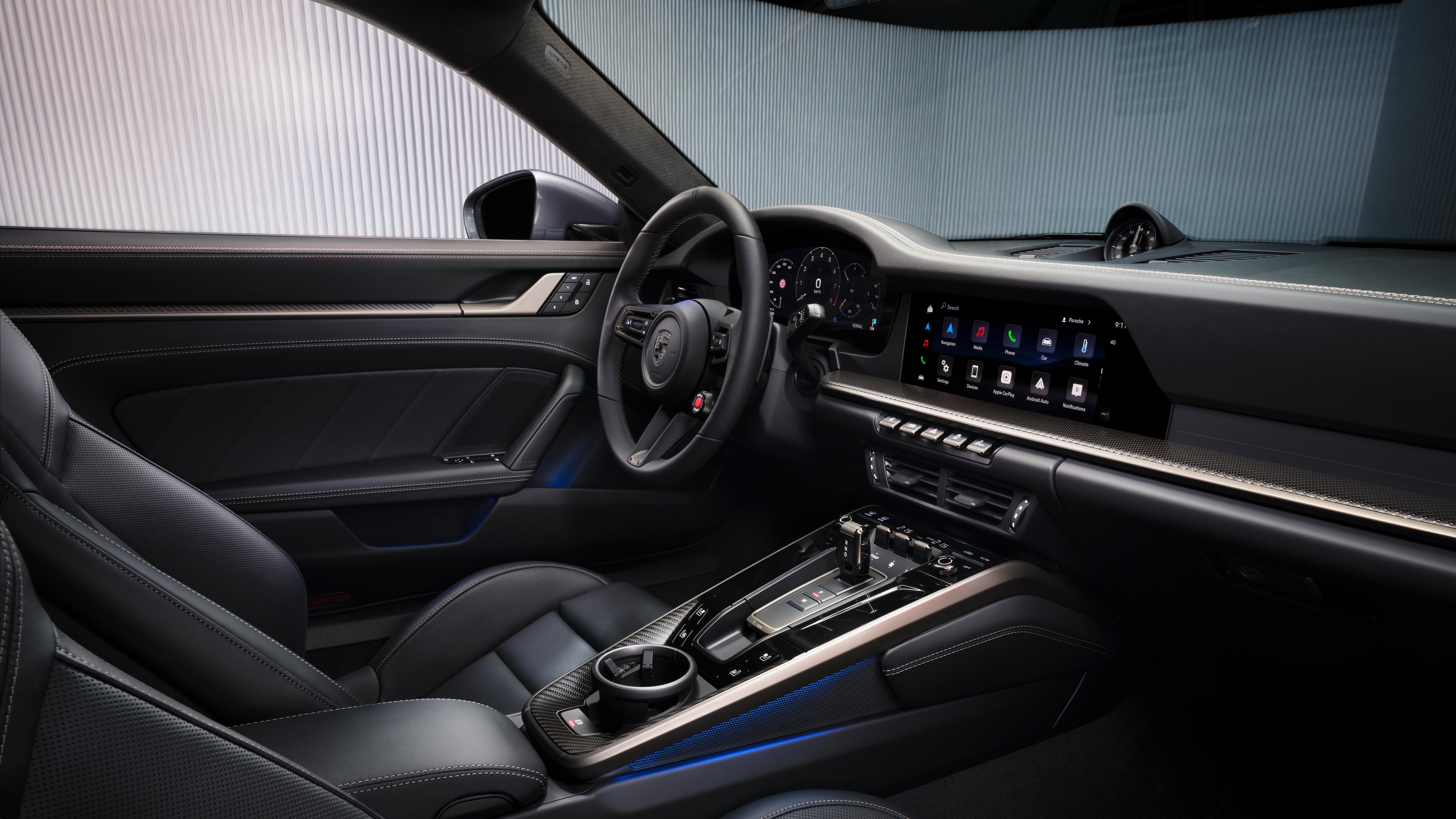 Porsche 911 Turbo S sisätila — Turbonite-yksityiskohtia