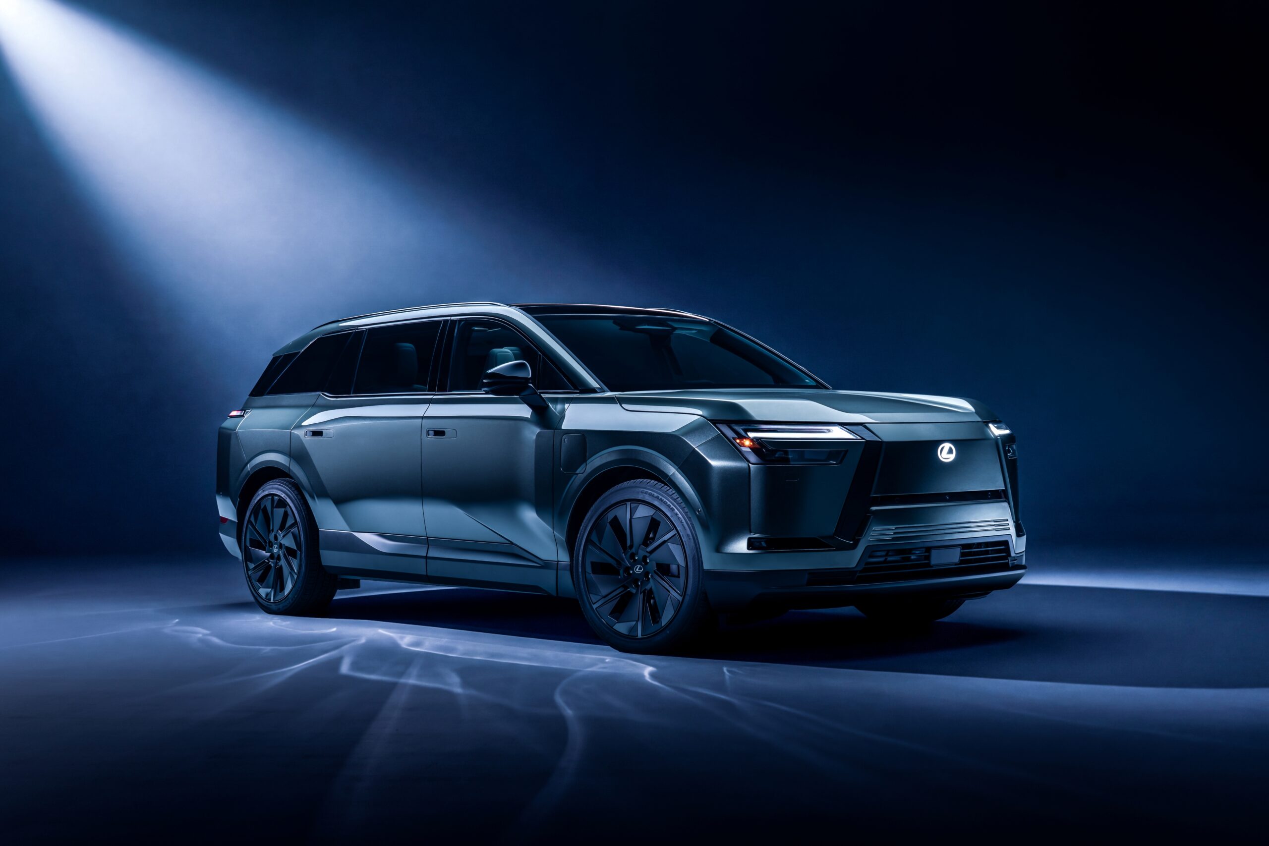 Lexus TZ 2027: Lexuksen ensimmäinen kolmirivinen täyssähkö-SUV