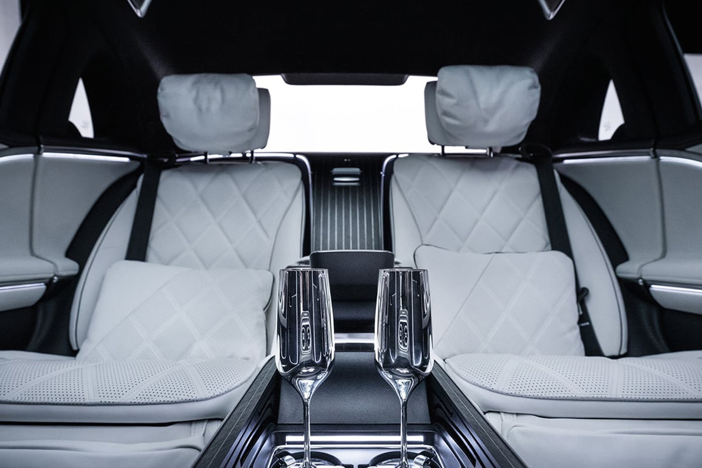 Mercedes-Benz S-Class Maybach 2027