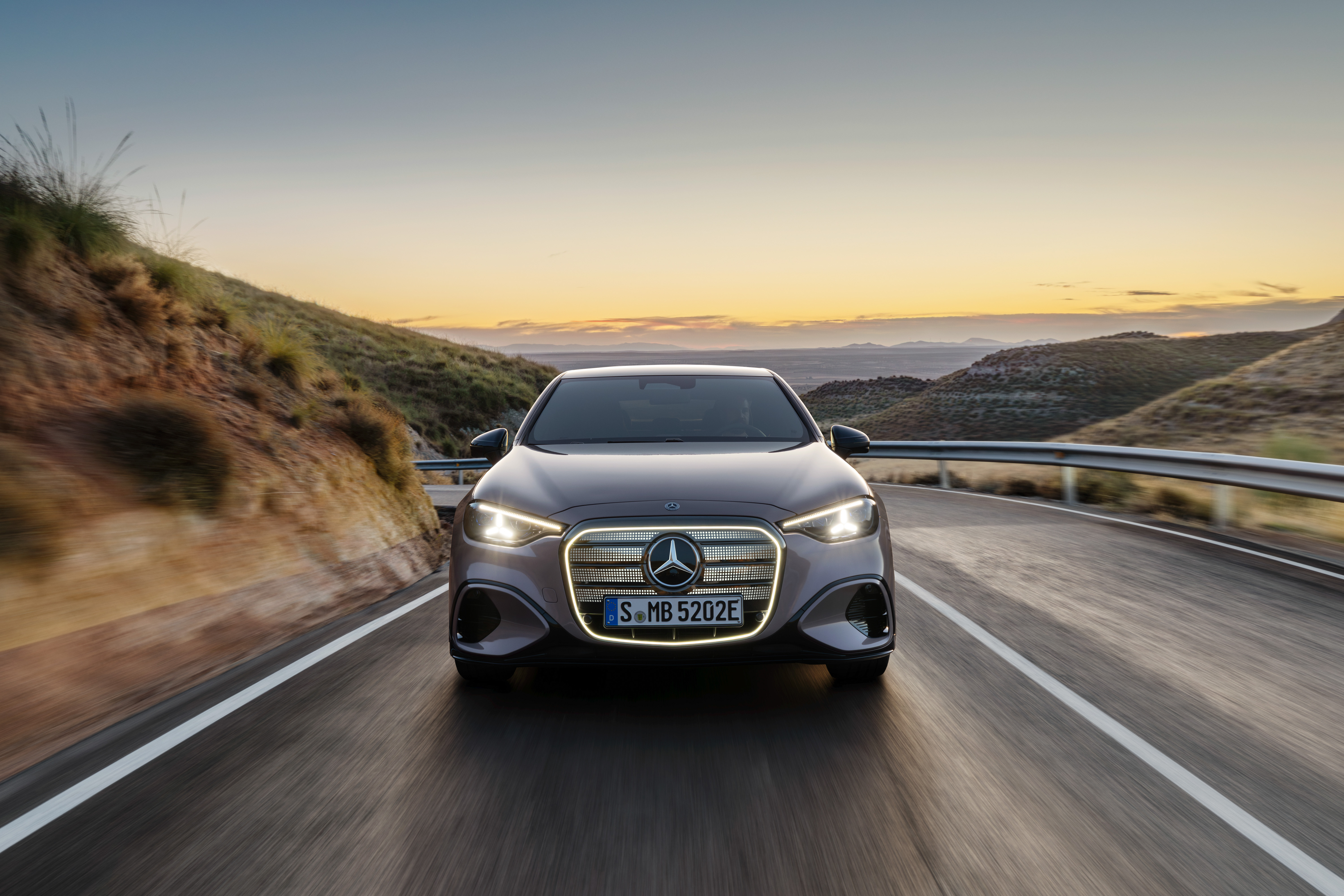 Mercedes-Benz C 400 4MATIC electric 2027