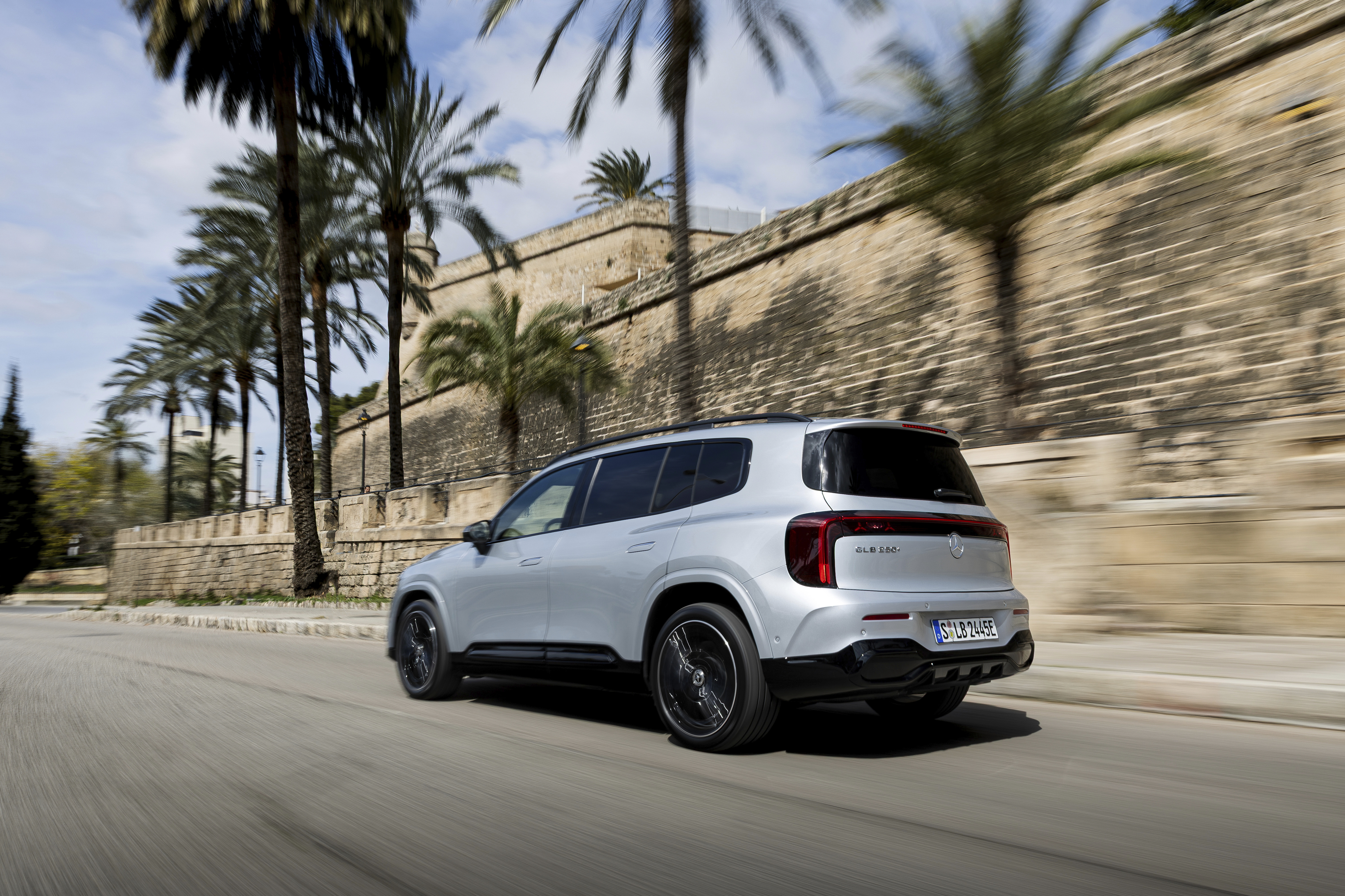 Mercedes-Benz GLB 2027 sisätilat