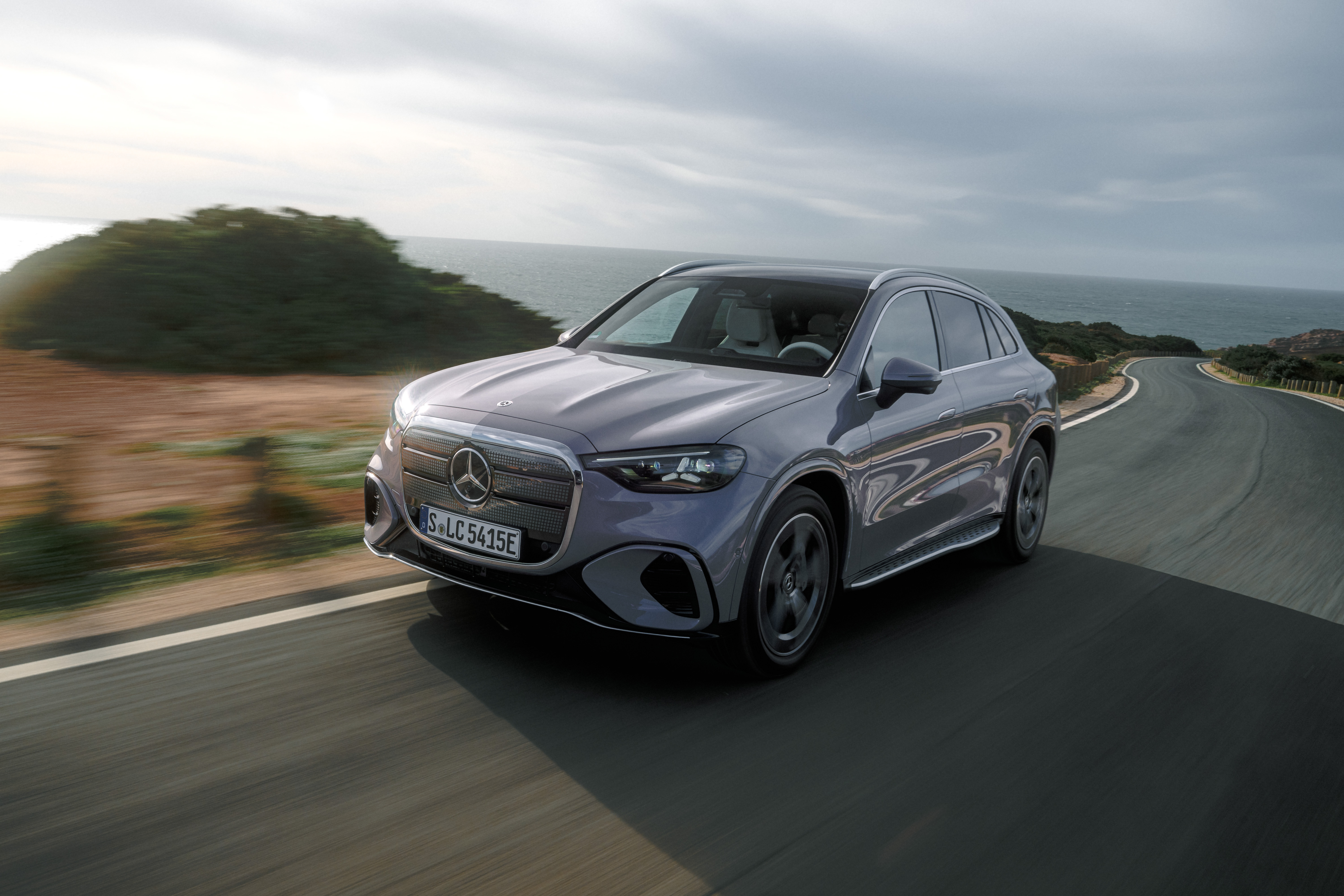 Mercedes-Benz GLC EV 2026 sivulta