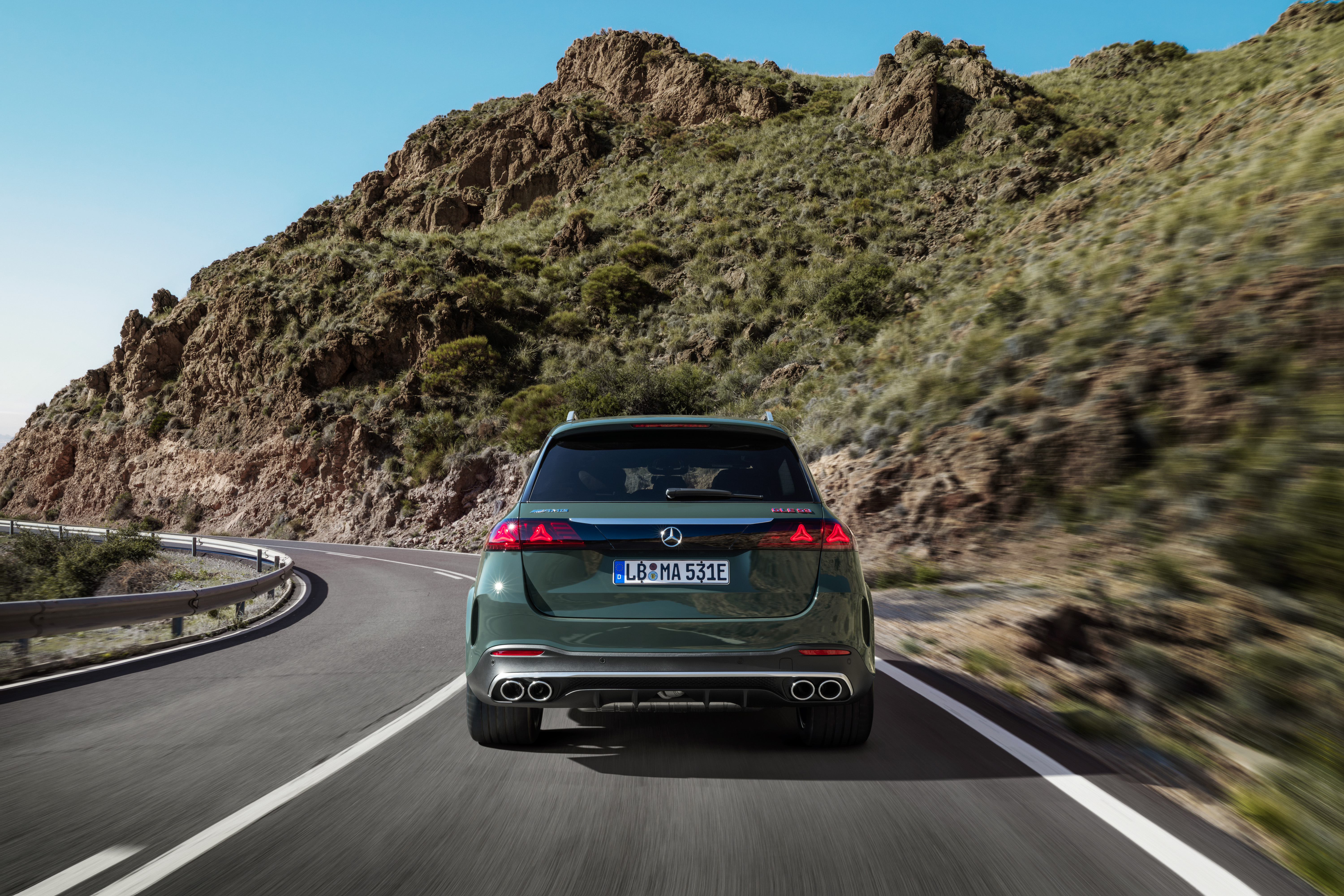 Mercedes-AMG GLE 53 4MATIC+ 2027 sivulta