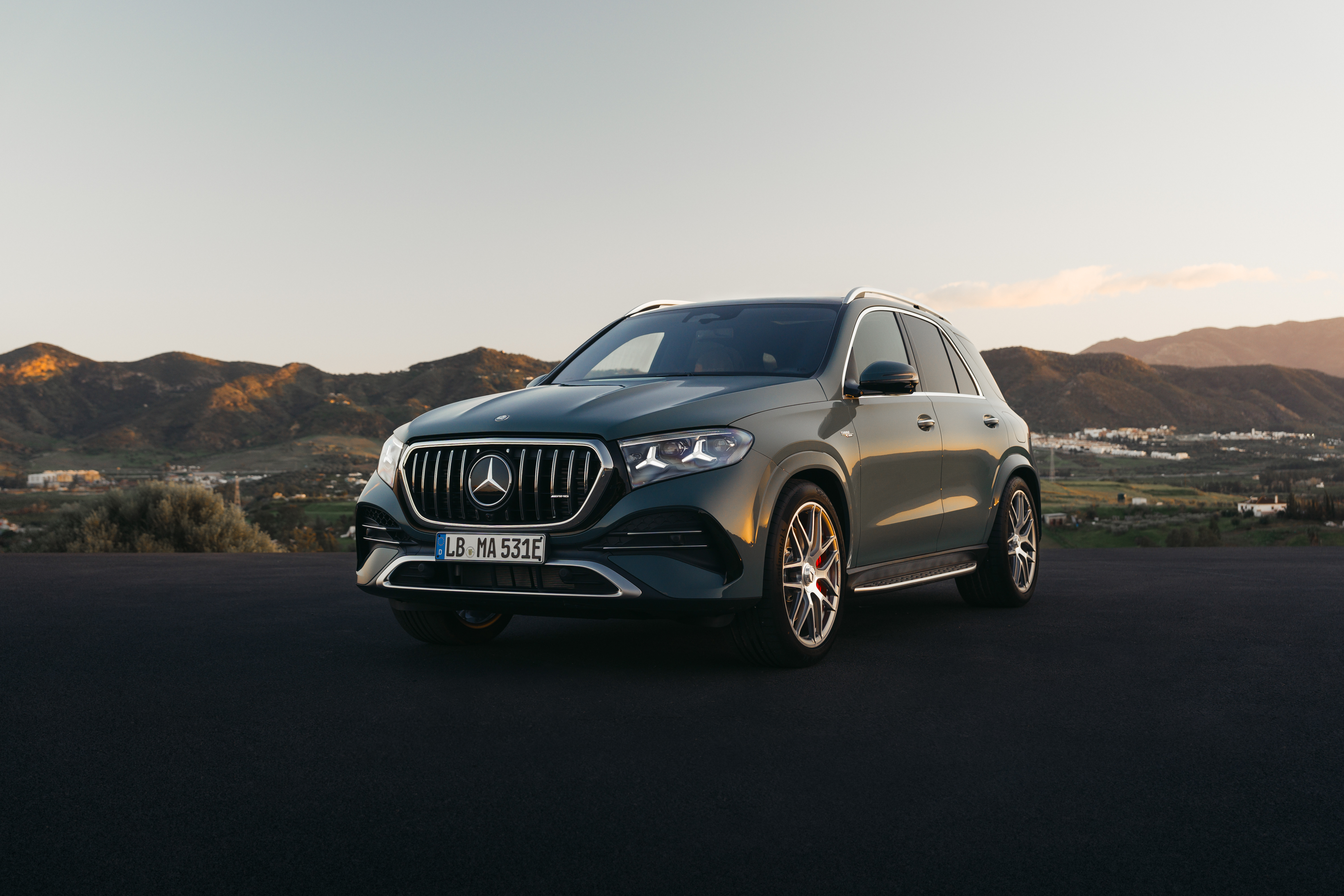 Mercedes-AMG GLE 53 HYBRID 4MATIC+ 2027 takaa