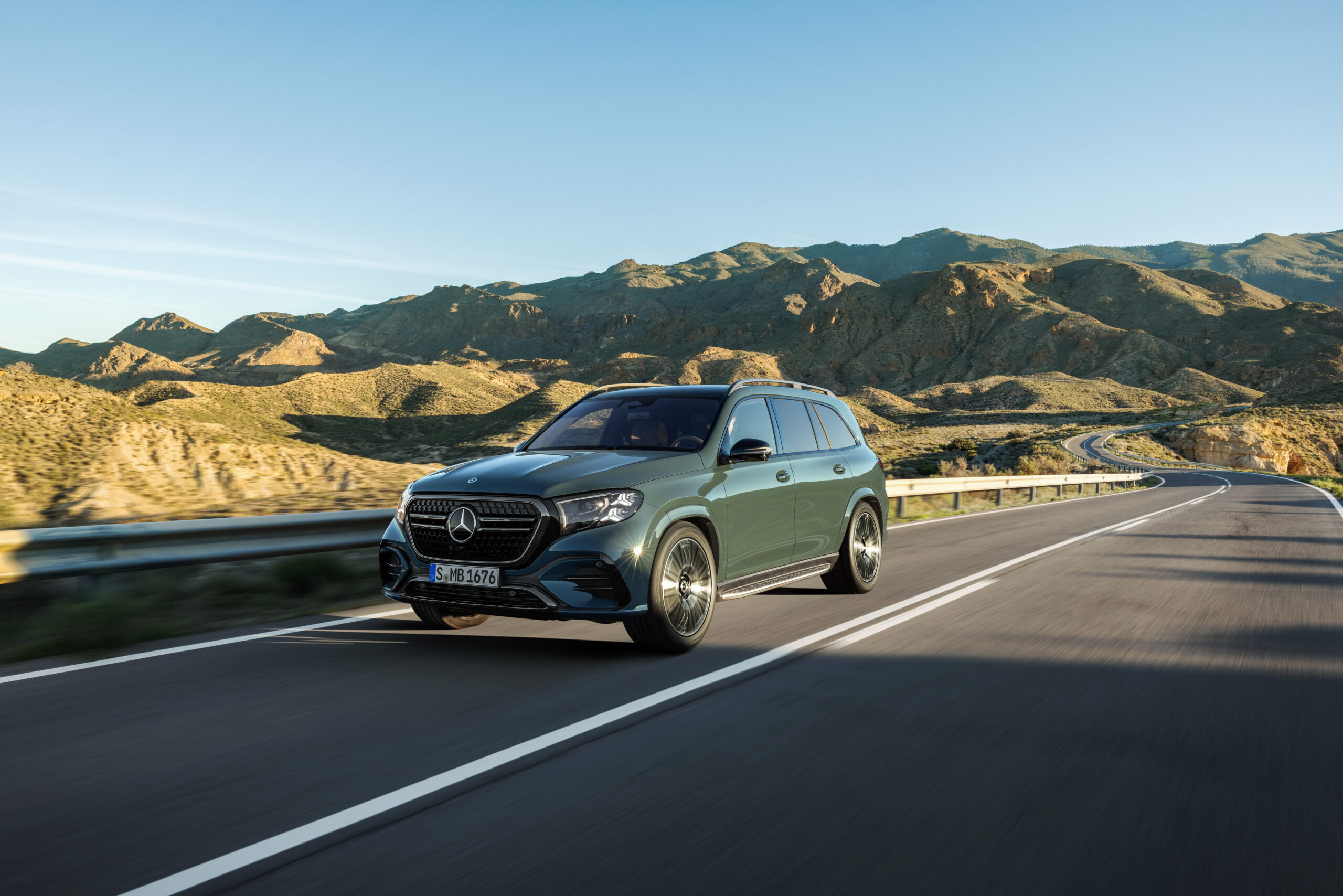 Mercedes-Benz GLS 2027: S-luokan SUV, V8 537 hv, MB.OS ja pystytähti konepellillä