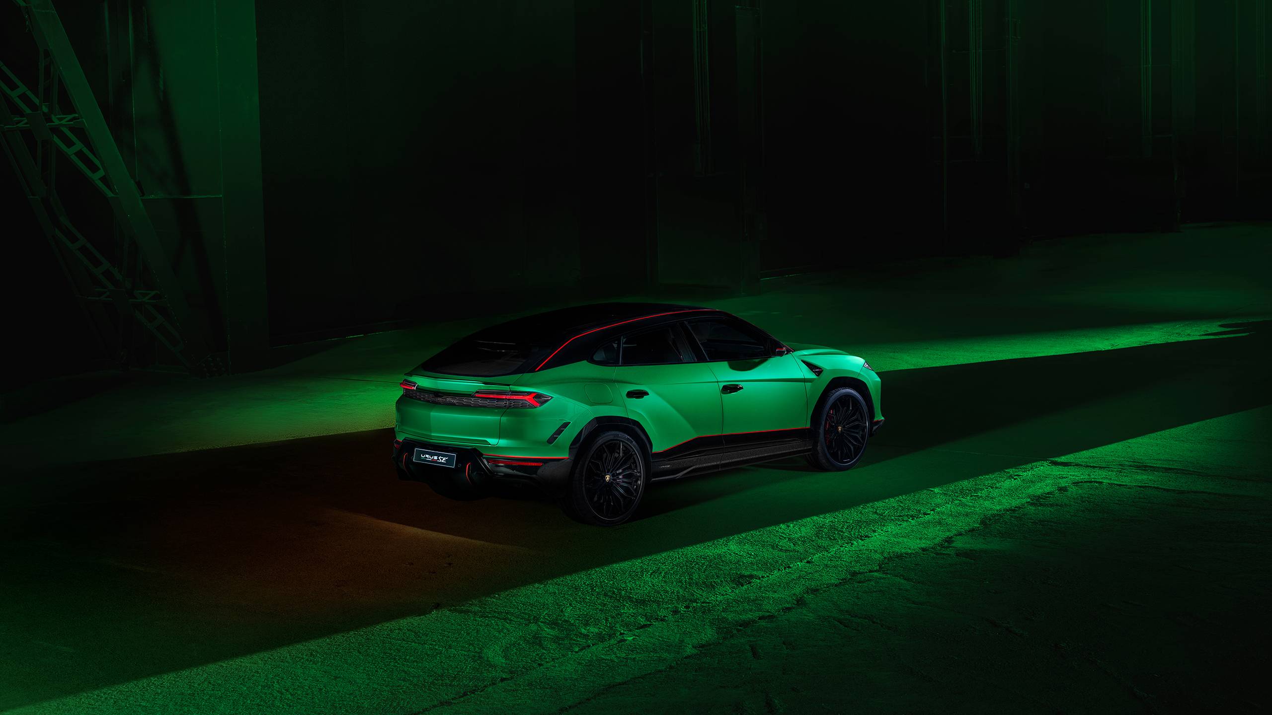 Lamborghini Urus SE Tettonero Capsule 2026 takanäkymä
