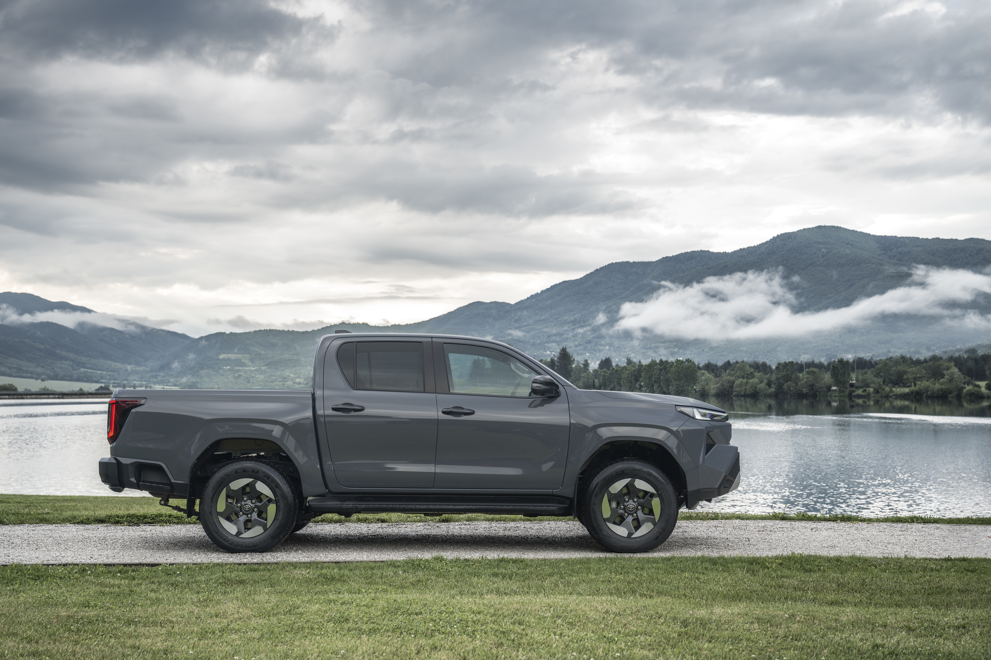Toyota HiLux BEV