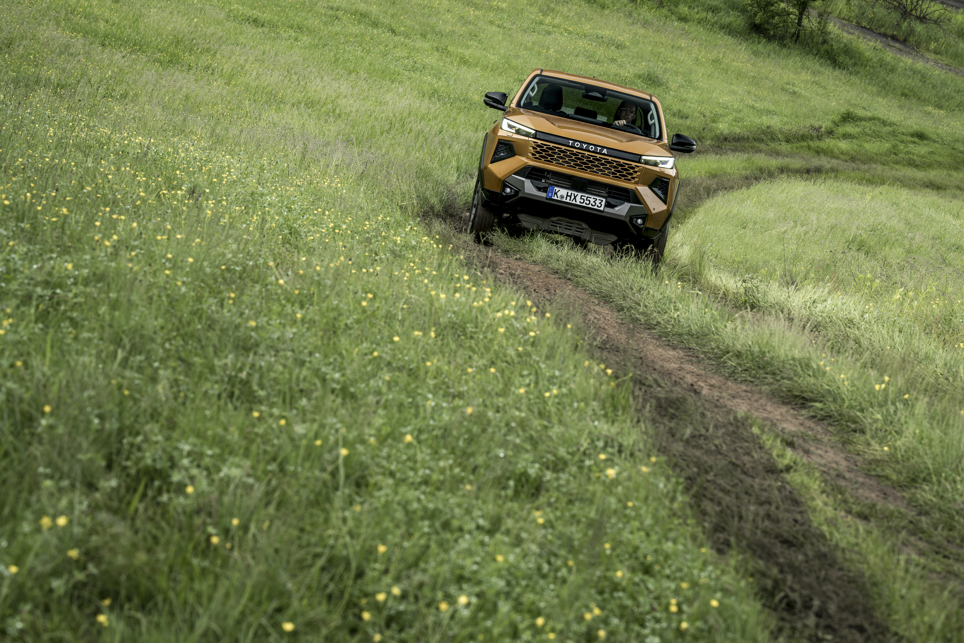 Toyota HiLux Hybrid 48V