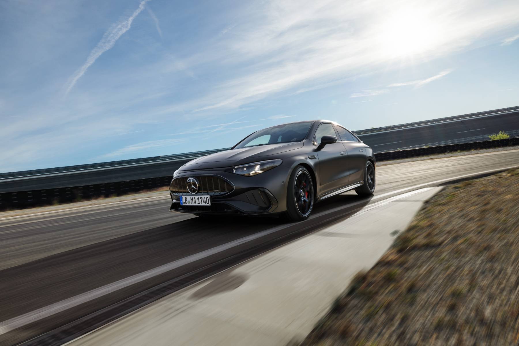 Mercedes-AMG CLA 45 4MATIC+ (sähkö) 2027