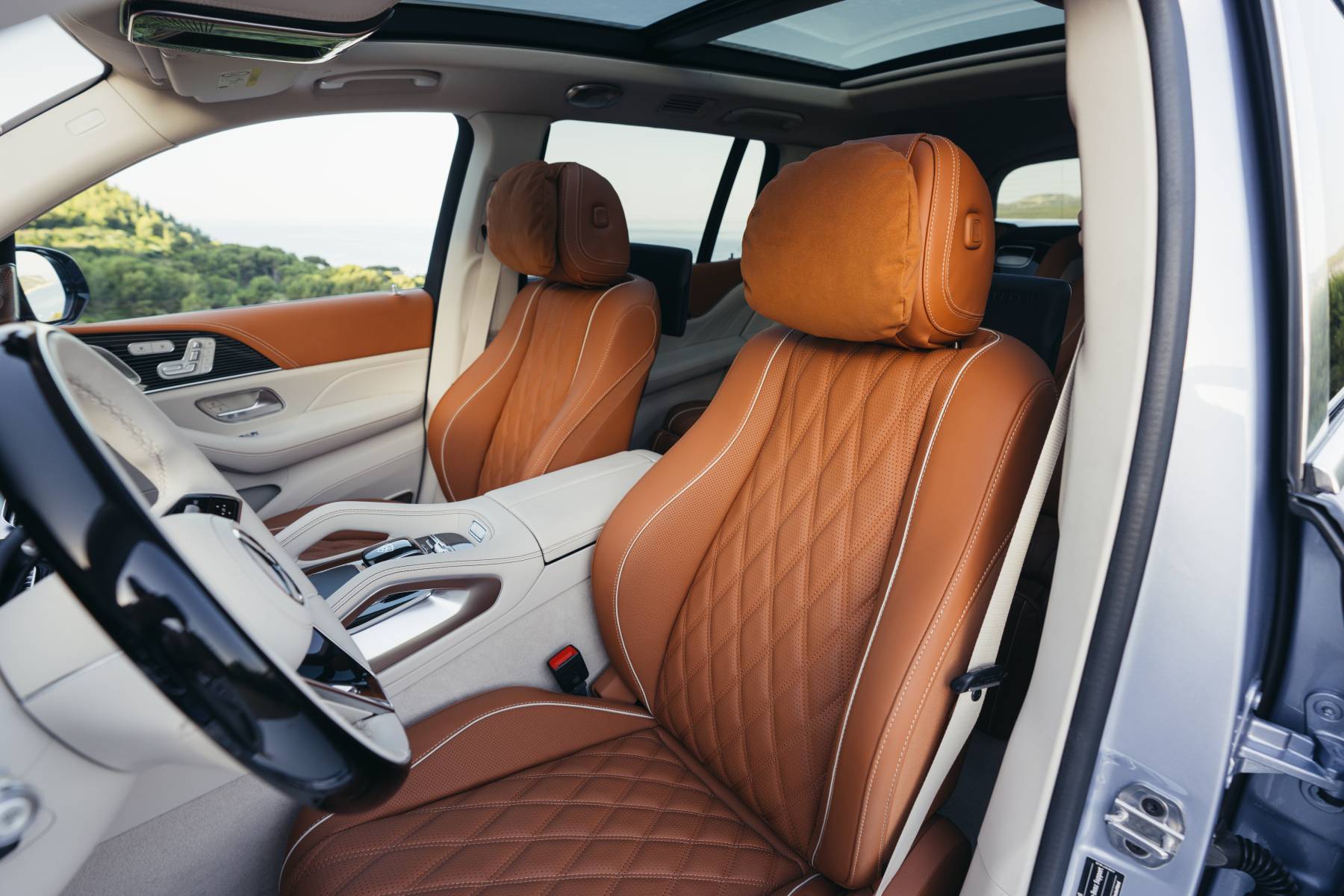 Mercedes-Maybach GLS 680 sisätila