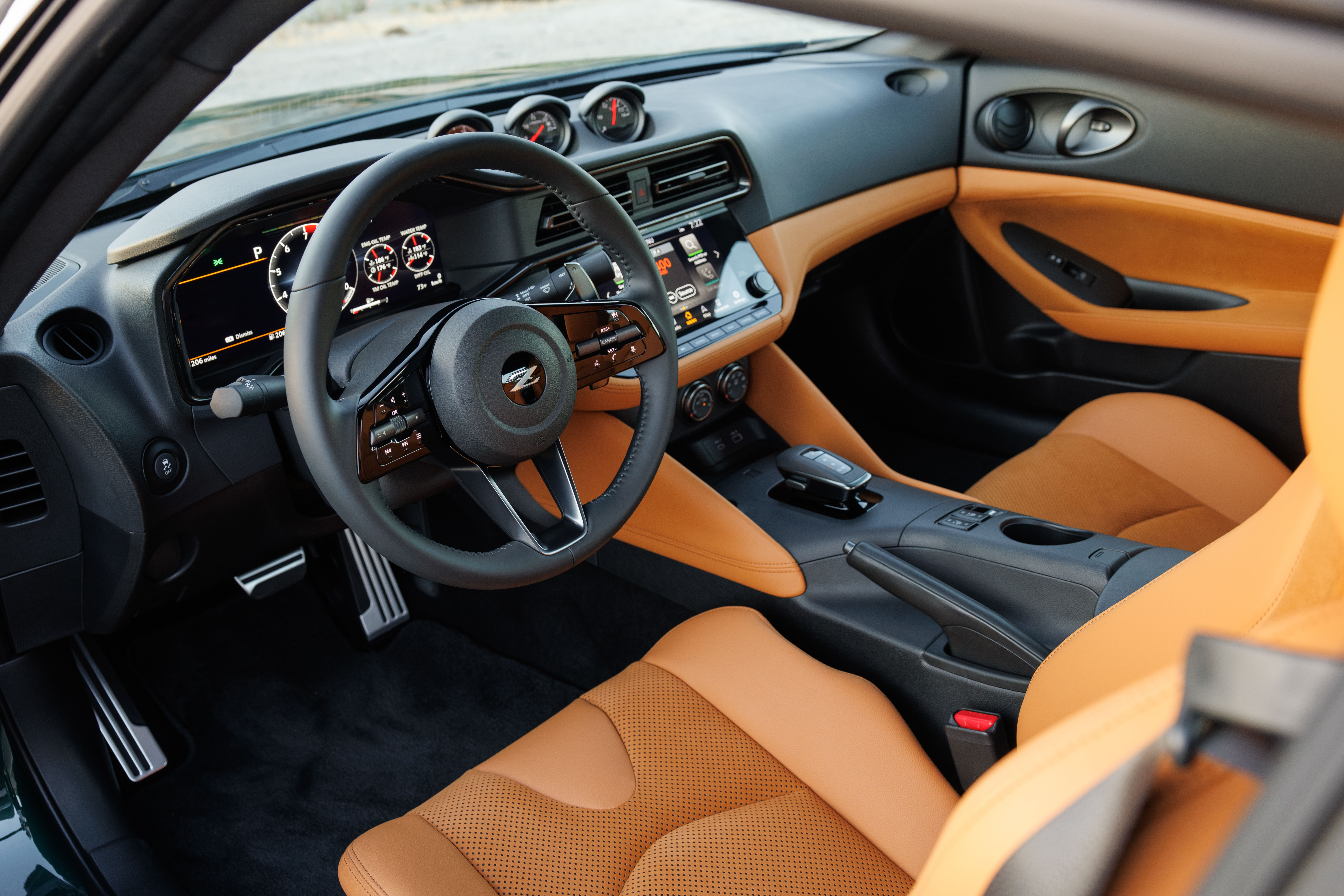 Nissan Z Performance 2027 sisätila