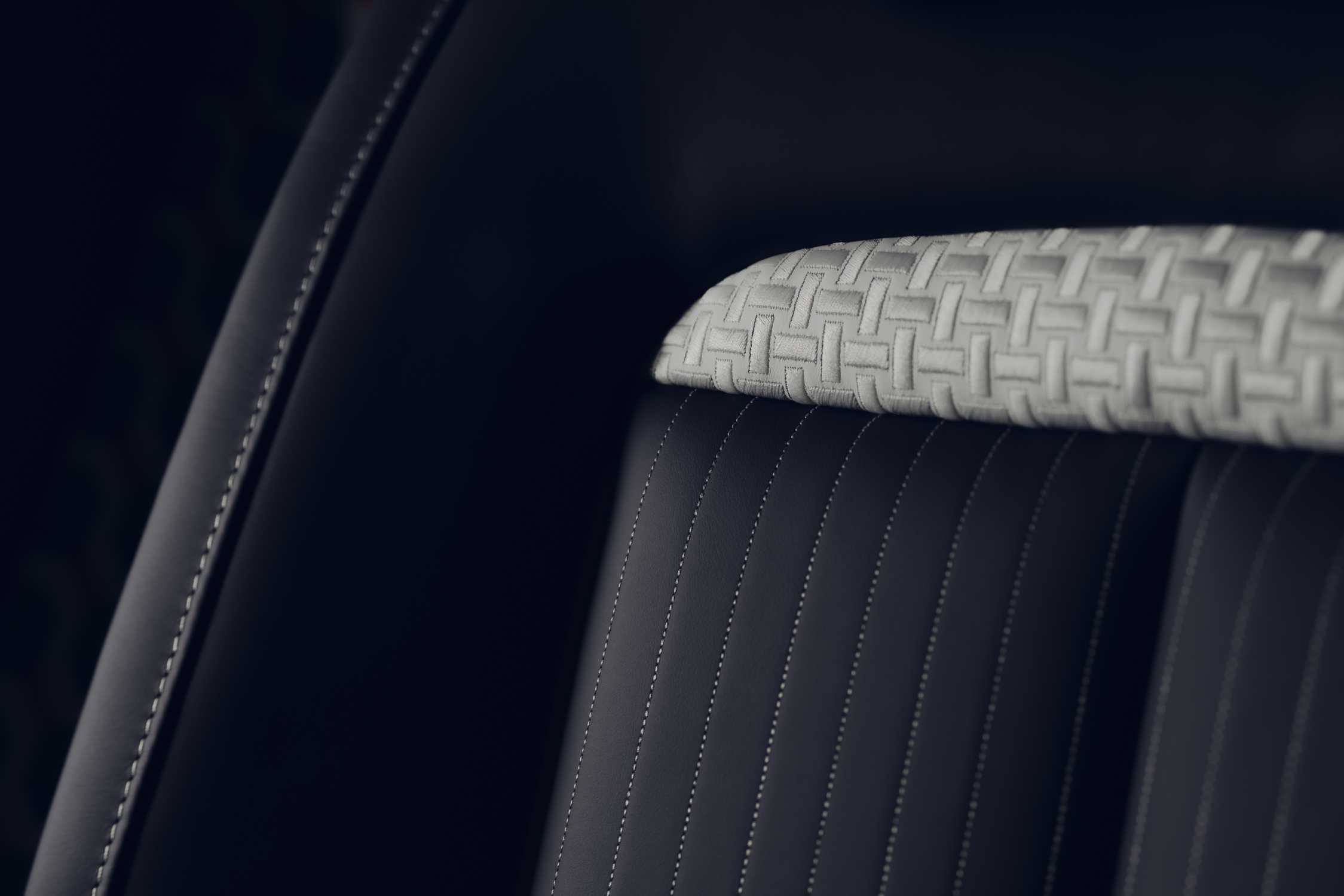 Rolls-Royce Ghost Savile Row sisätila