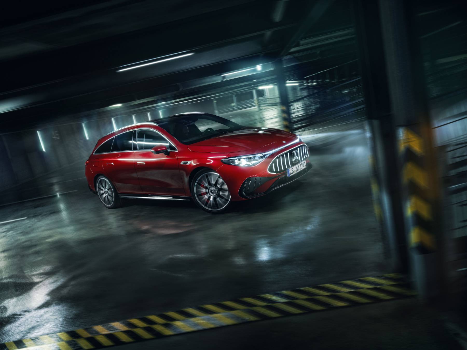 Mercedes-AMG CLA 45 4MATIC+ sisätila